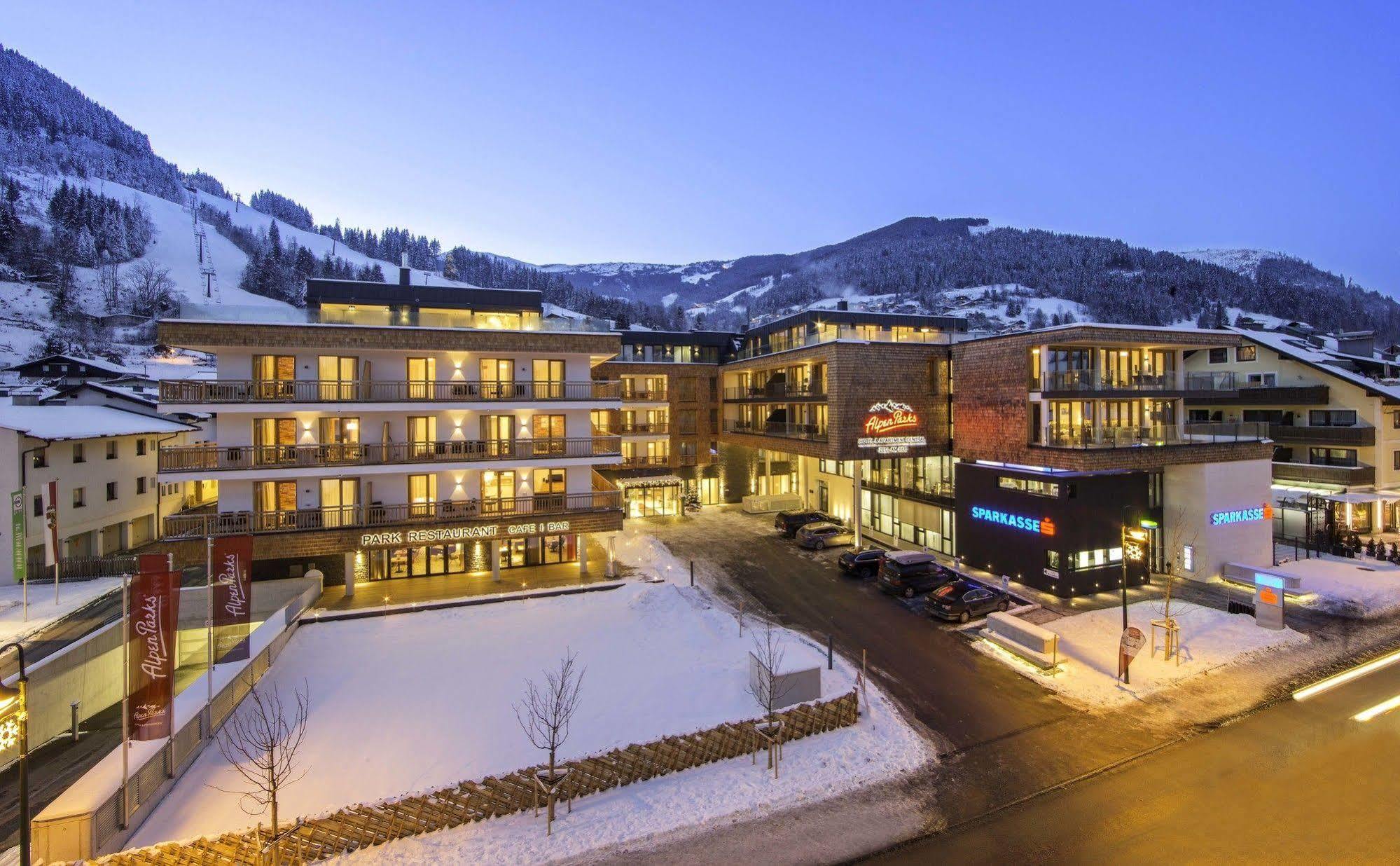 Apartment Centrum - Steinbock Lodges Zell am See Exterior photo